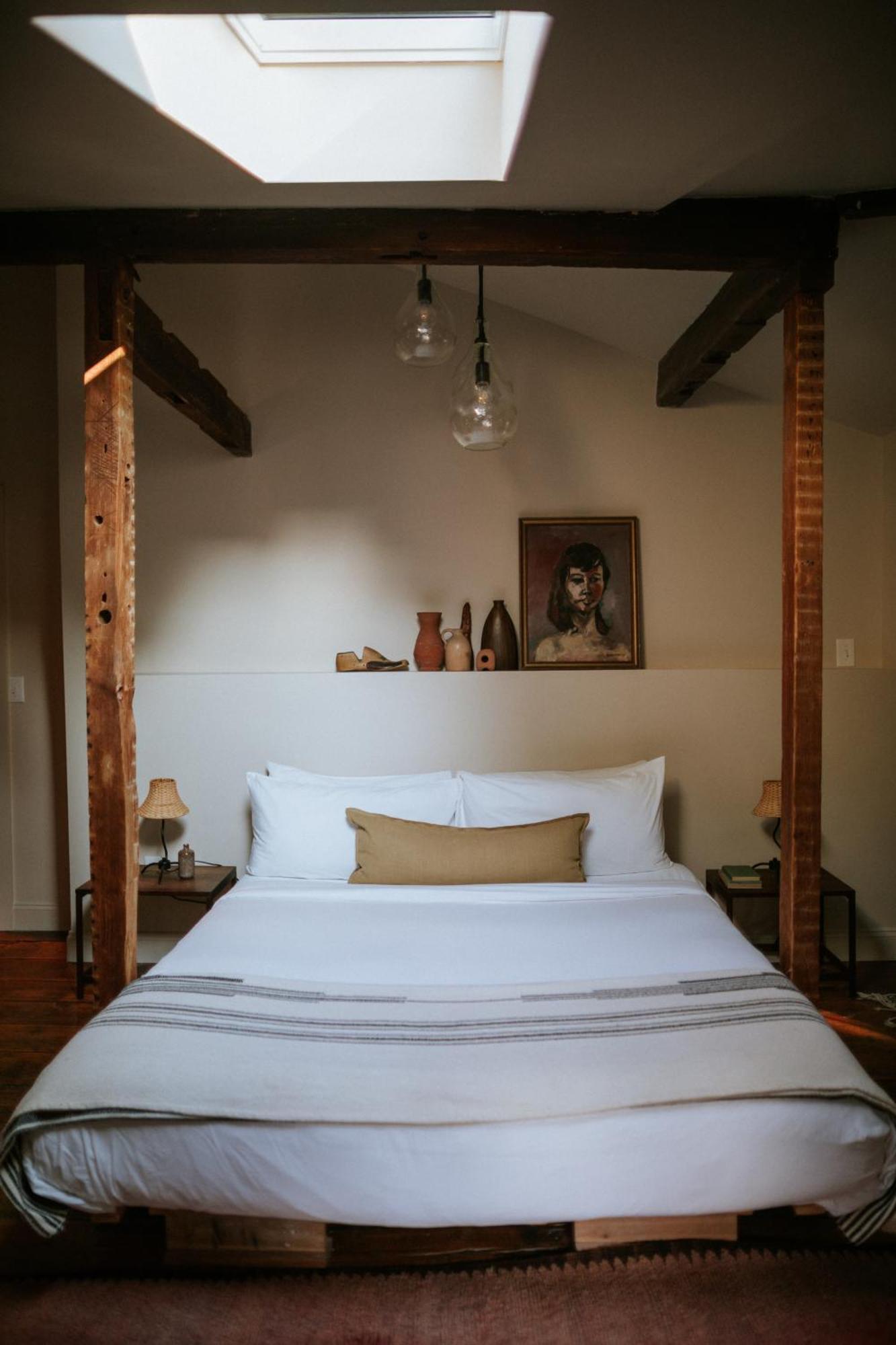 Kingston Carriage House Bed & Breakfast Exterior photo