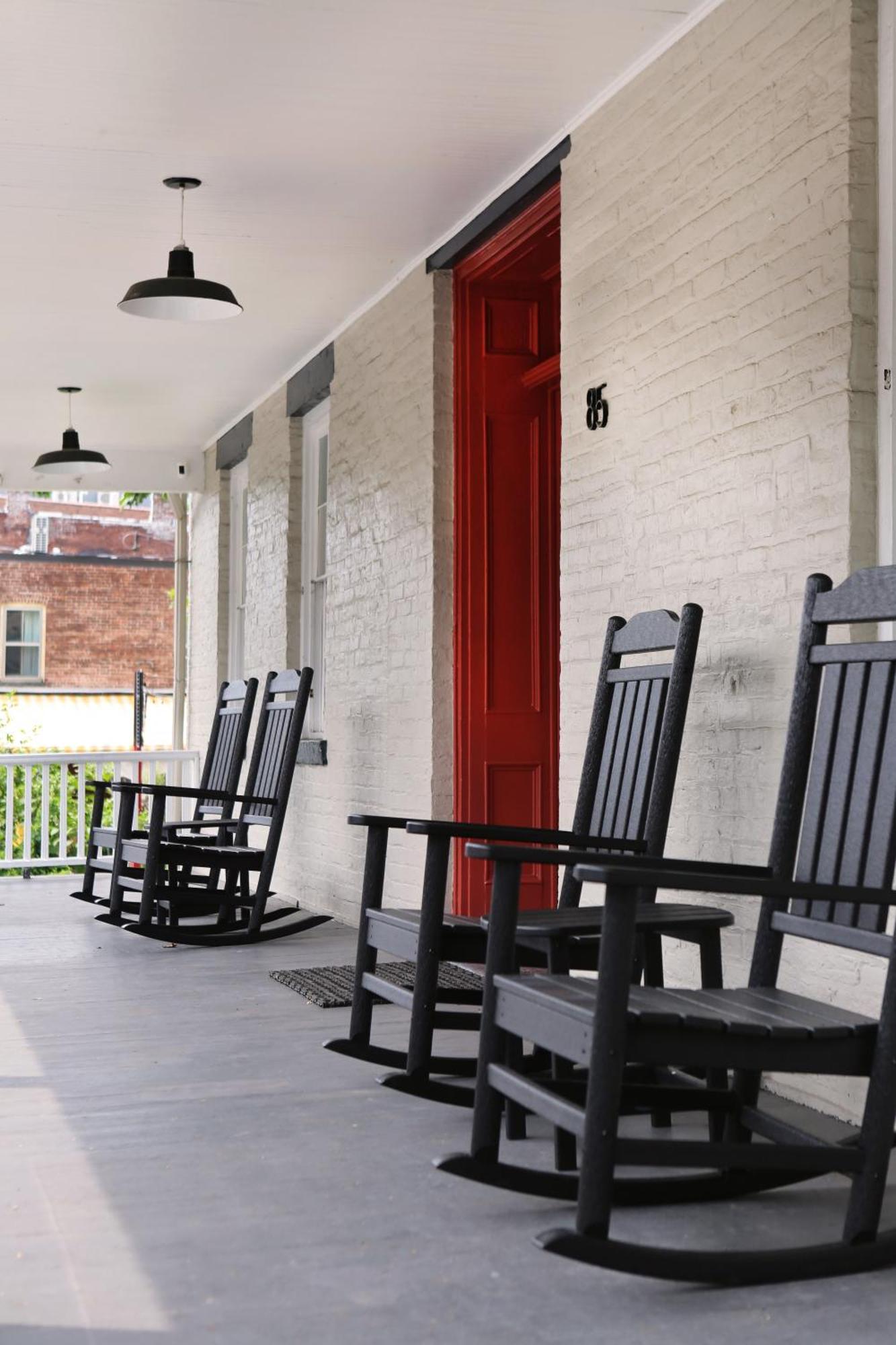 Kingston Carriage House Bed & Breakfast Exterior photo