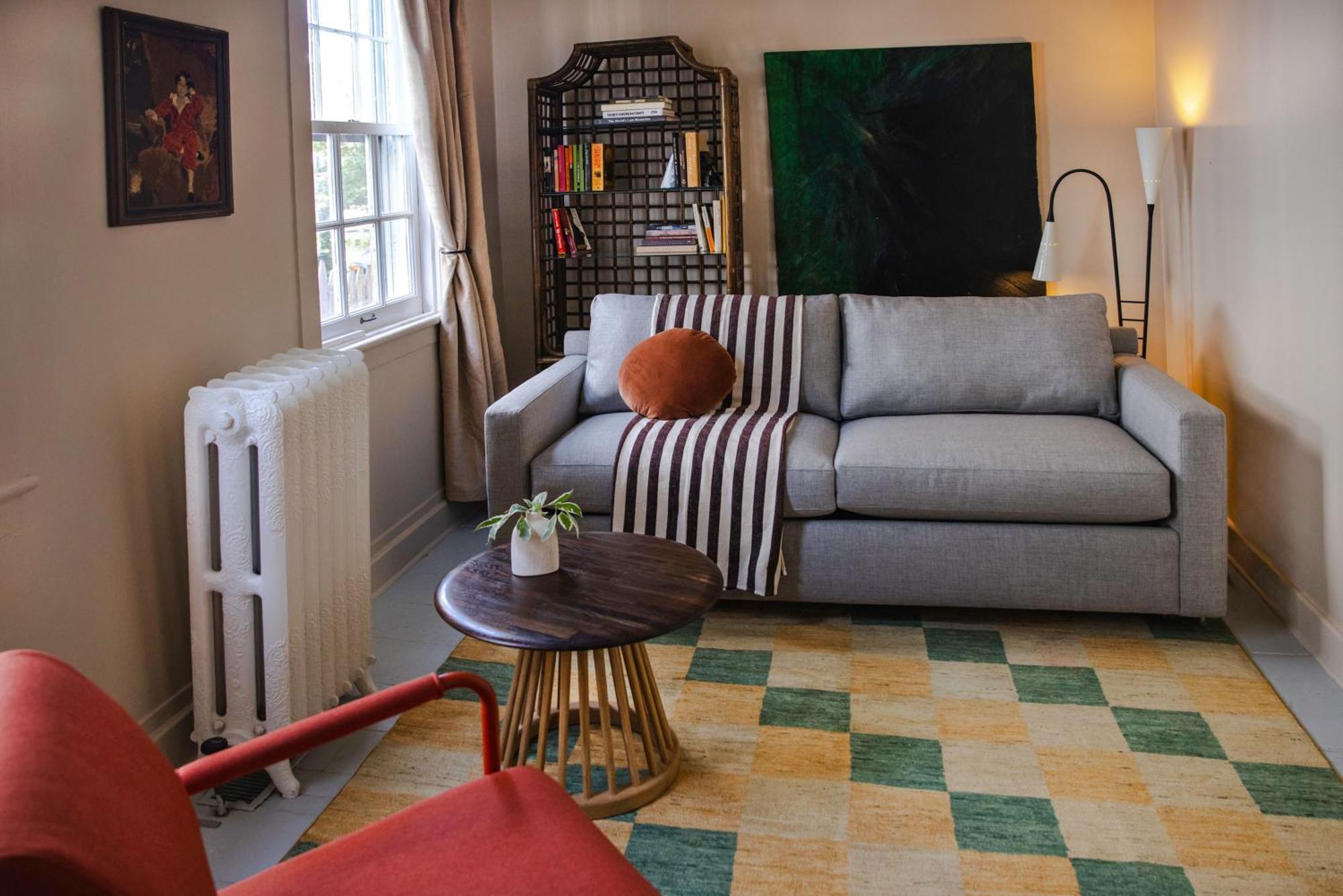 Kingston Carriage House Bed & Breakfast Exterior photo