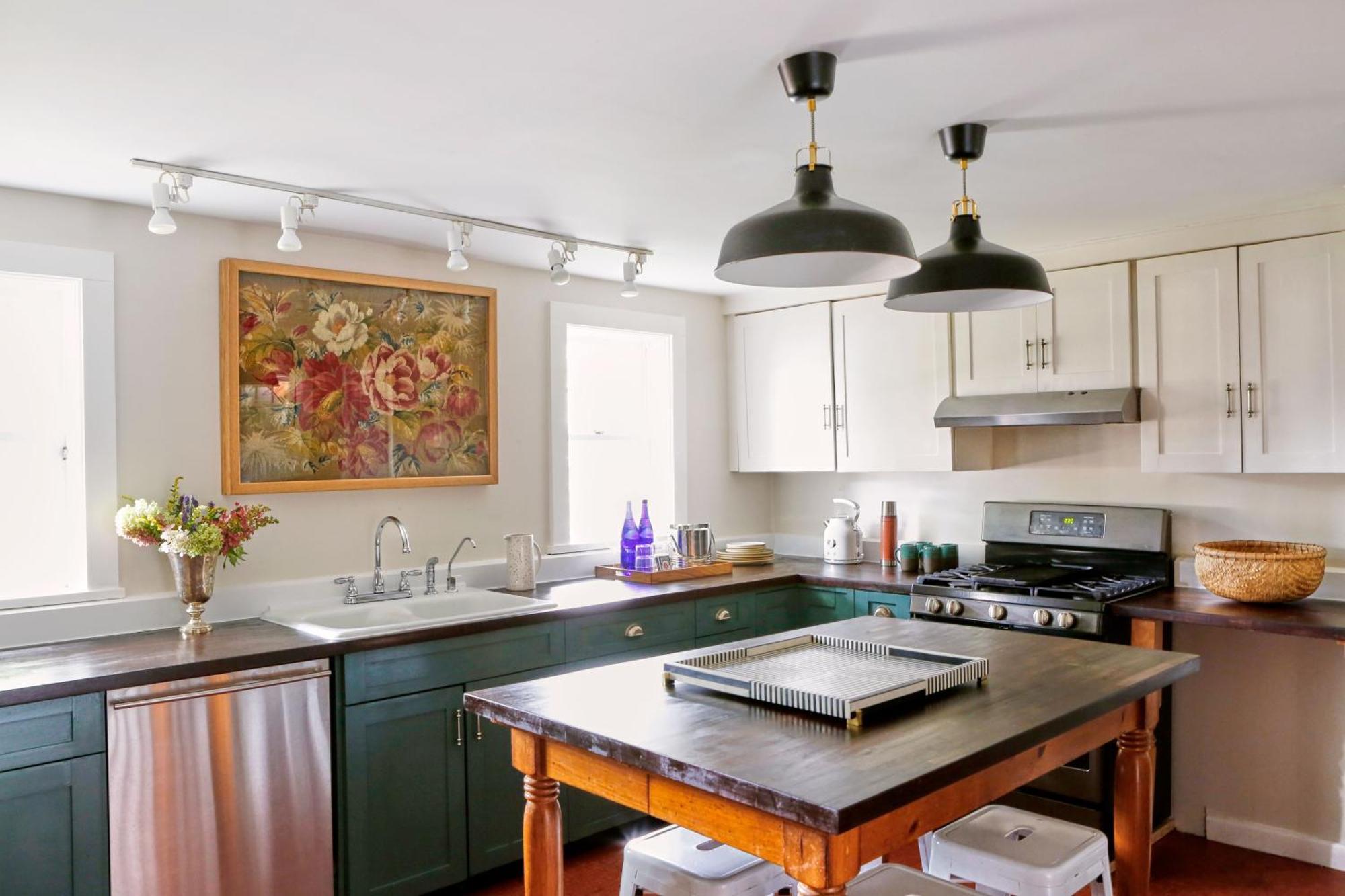Kingston Carriage House Bed & Breakfast Exterior photo