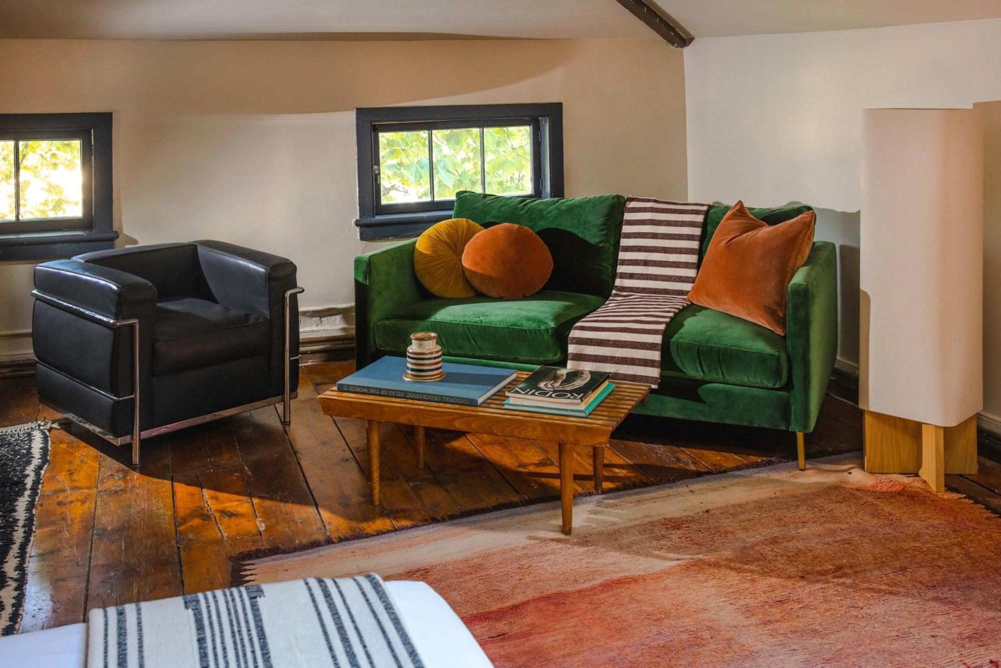 Kingston Carriage House Bed & Breakfast Exterior photo