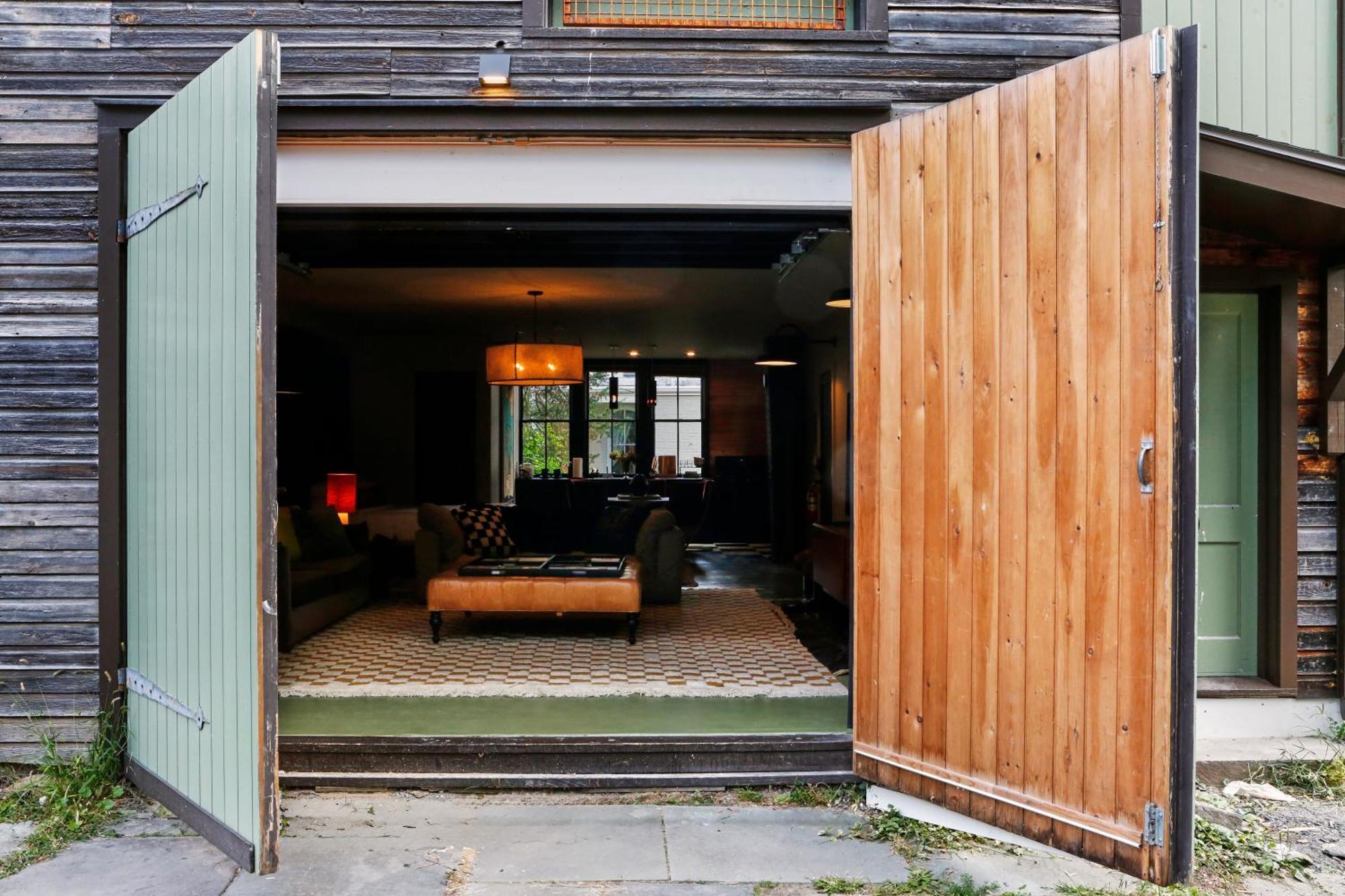 Kingston Carriage House Bed & Breakfast Exterior photo